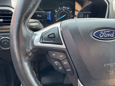 Used 2015 Ford Fusion SE w/ Equipment Group 202A FWD image 18
