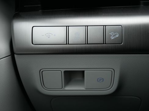 Certified 2026 Hyundai Kona SEL Sport AWD/4WD image 25