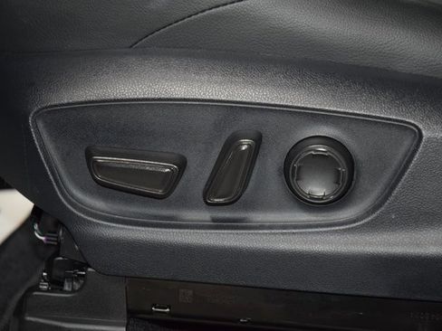 Used 2024 Toyota Tacoma Limited image 42