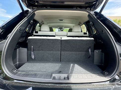 Used 2025 Mitsubishi Outlander SE image 28