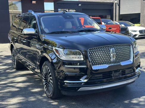 Used 2018 Lincoln Navigator L Black Label w/ Cargo Package AWD/4WD image 6