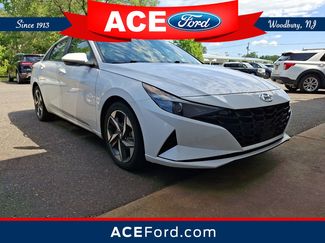 Used 2023 Hyundai Elantra SEL w/ Convenience Package FWD video 1