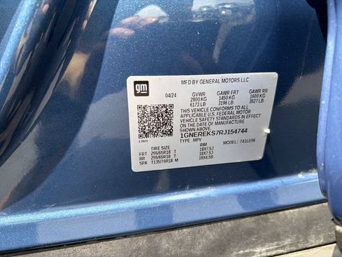 Used 2024 Chevrolet Traverse LS FWD image 34