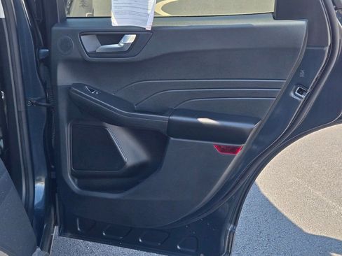 Used 2022 Ford Escape SEL w/ Technology Package image 9