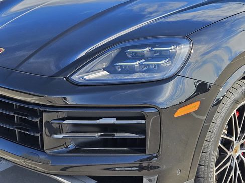 Certified 2024 Porsche Cayenne S image 12
