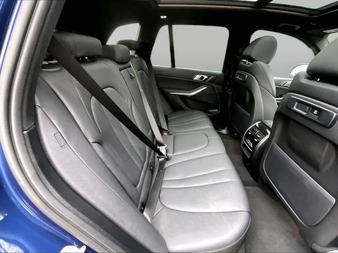 Used 2022 BMW X5 xDrive40i w/ Premium Package AWD/4WD image 19