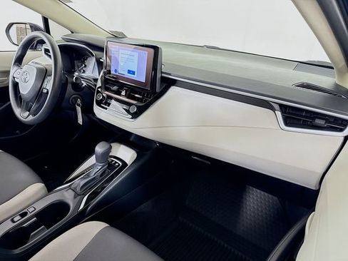 Certified 2025 Toyota Corolla LE image 26