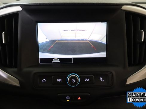 Used 2024 GMC Terrain SLE FWD image 25