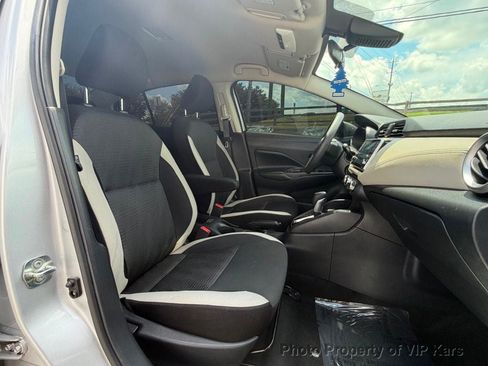 Used 2020 Nissan Versa SV FWD image 18