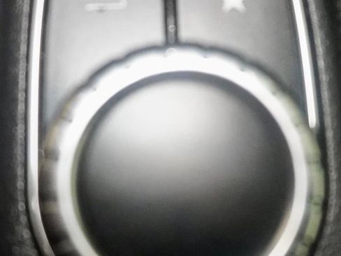 Used 2015 Mercedes-Benz CLA 250 image 24