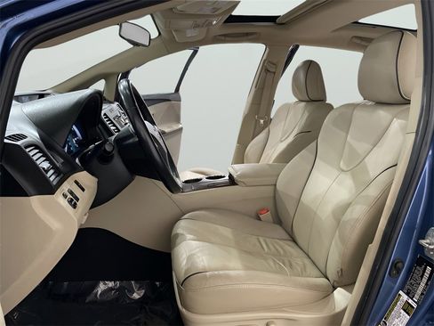 Used 2009 Toyota Venza AWD image 9
