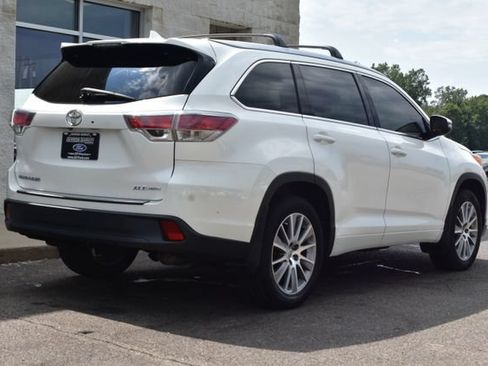 Used 2015 Toyota Highlander XLE AWD/4WD image 17