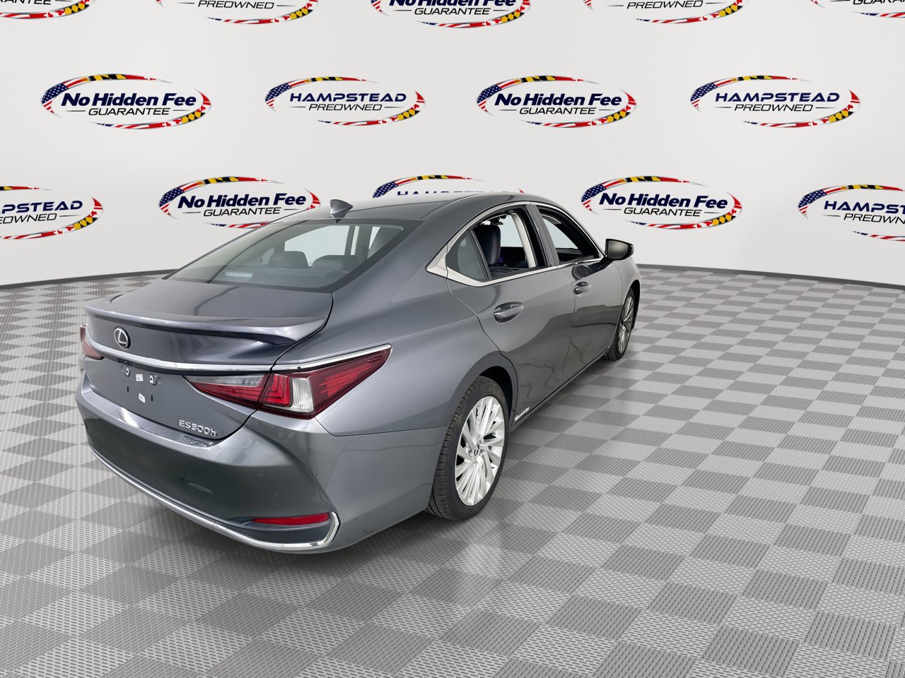 Used 2020 Lexus ES 300h Ultra Luxury w/ Accessory Package 2 FWD image 9