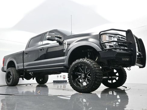 Used 2021 Ford F350 Lariat w/ Tremor Off-Road Package image 51