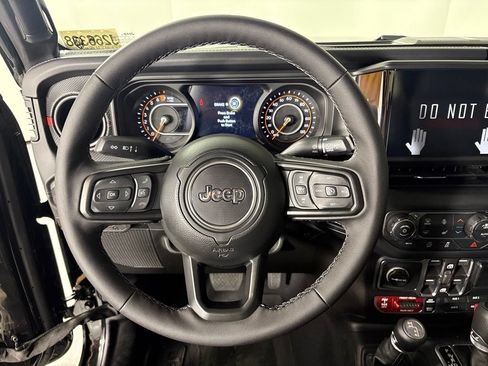 New 2026 Jeep Gladiator Rubicon w/ Whitecap Package AWD/4WD image 23