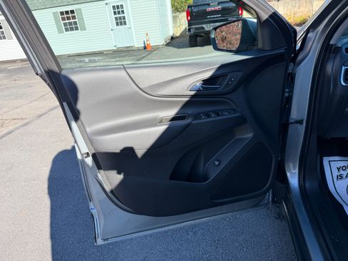 Used 2024 Chevrolet Equinox LT image 15