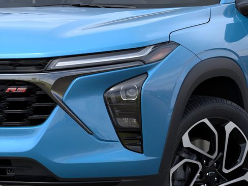 New 2026 Chevrolet Trax RS w/ Sunroof Package FWD image 10
