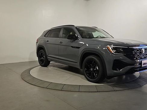 New 2026 Volkswagen Atlas Cross Sport SEL R-Line AWD/4WD image 7