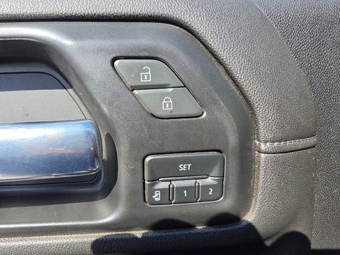 Used 2022 Chevrolet Silverado 2500 LTZ w/ LTZ Plus Package image 38