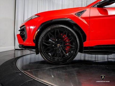 Used 2025 Lamborghini Urus SE AWD/4WD image 8