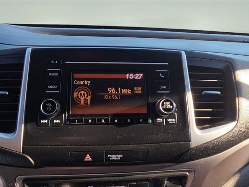 Used 2019 Honda Pilot LX image 10