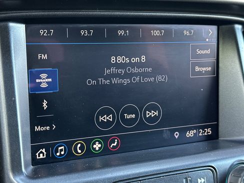 Used 2021 Chevrolet Colorado Z71 w/ Z71 Midnight Edition image 19