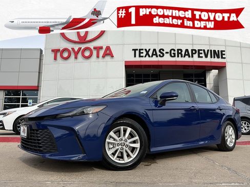 Used 2025 Toyota Camry LE image 1