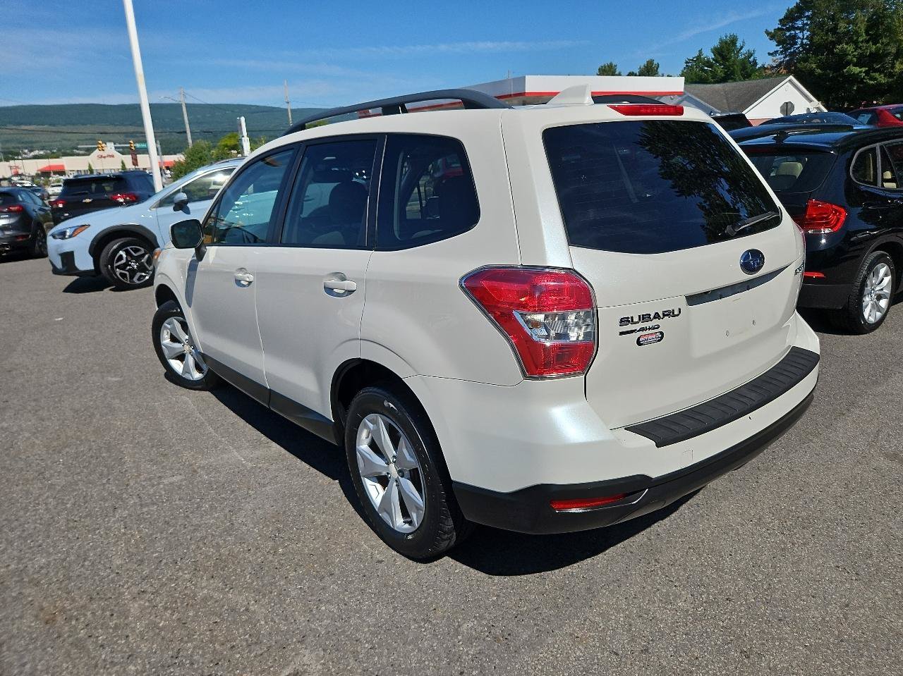 Used 2016 Subaru Forester 2.5i Premium w/ Popular Package #2 AWD/4WD image 5