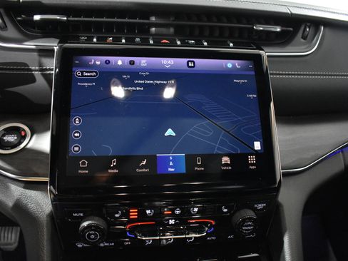 Used 2023 Jeep Grand Cherokee Overland w/ Adv Protech Group III image 21