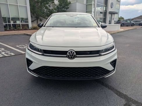 Certified 2025 Volkswagen Jetta Sport FWD image 10