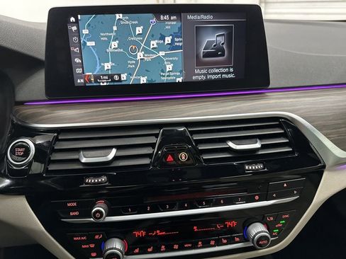 Used 2018 BMW 530e w/ Premium Package 2 image 14