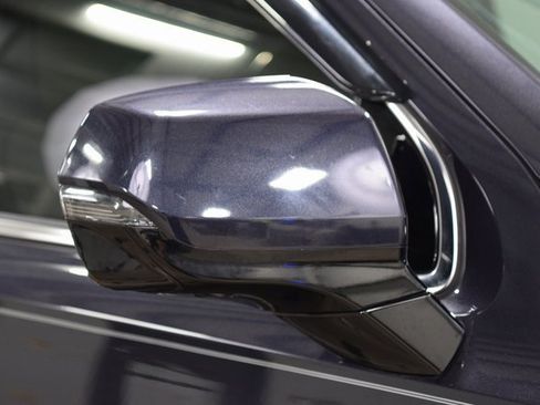 Used 2024 GMC Yukon XL Denali image 18