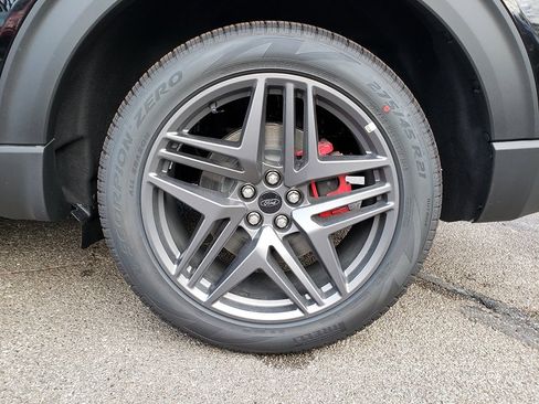 New 2026 Ford Explorer ST-Line w/ ST-Line Street Pack image 15