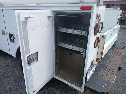 Used 2011 Ford F250 XL image 17