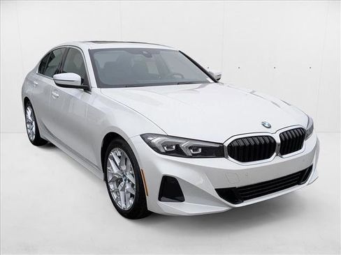 New 2025 BMW 330i Sedan w/ Convenience Package image 6