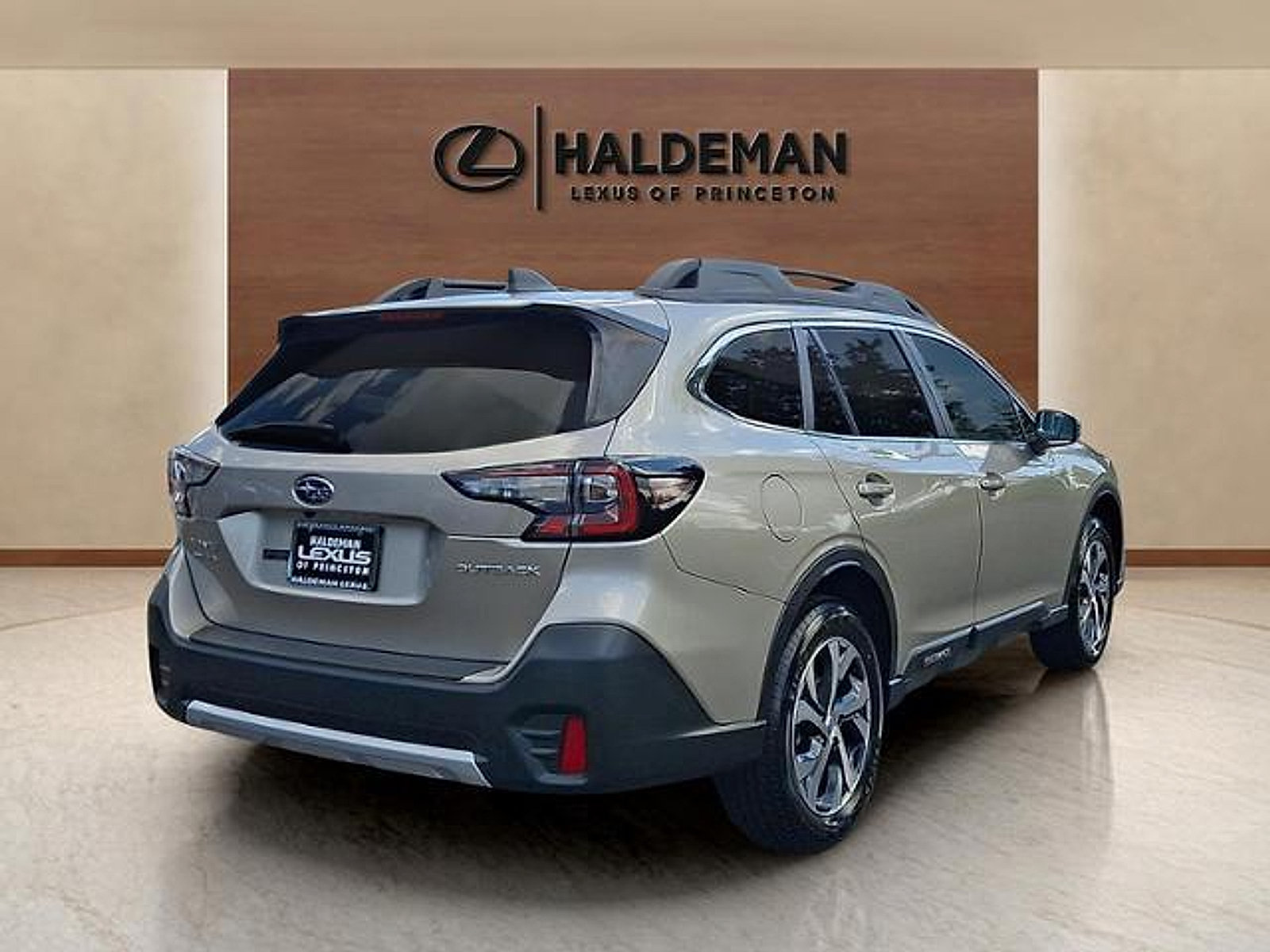 Used 2020 Subaru Outback Limited AWD/4WD image 6