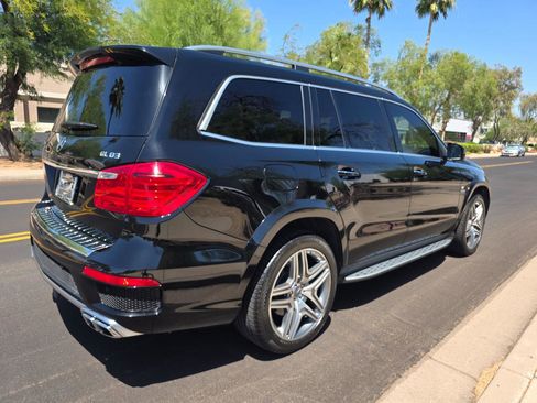 Used 2015 Mercedes-Benz GL 63 AMG 4MATIC image 24