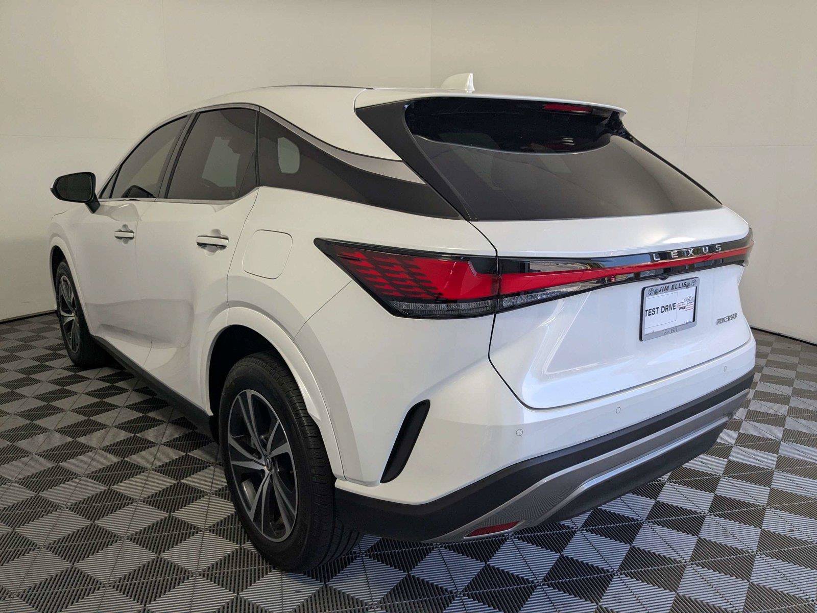 Used 2024 Lexus RX 350 FWD w/ Technology Package image 6