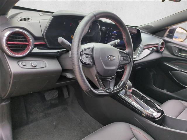 Used 2024 Chevrolet Trax RS w/ Driver Confidence Package FWD image 10