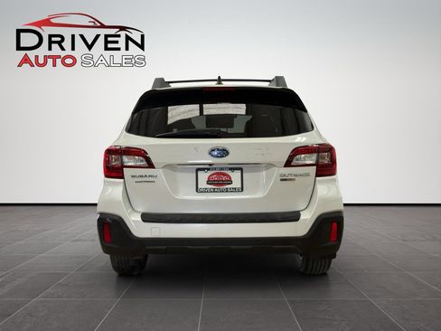 Used 2018 Subaru Outback 2.5i Limited AWD/4WD image 5