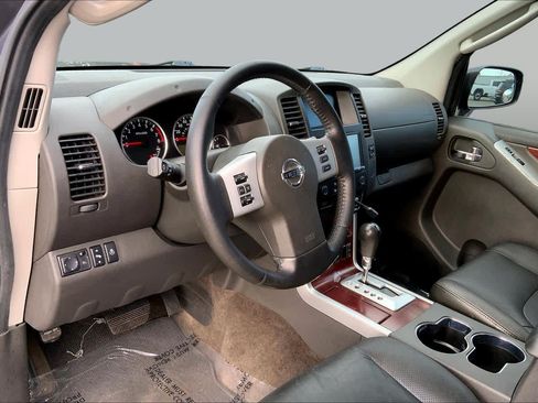 Used 2012 Nissan Pathfinder LE w/ DVD Entertainment Pkg RWD image 14