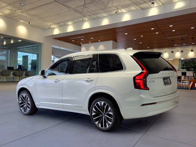 New 2026 Volvo XC90 T8 Plus w/ Protection Package Premier AWD/4WD image 3