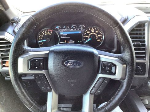 Used 2015 Ford F150 Platinum w/ Equipment Group 701A Luxury image 11