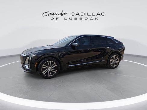 Used 2024 Cadillac Lyriq Luxury w/ LPO, Floor Liner Package RWD image 5