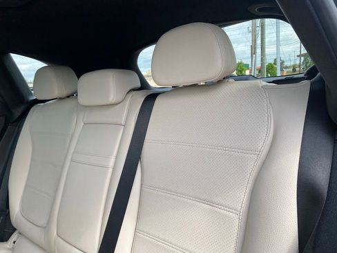 Used 2024 Mercedes-Benz GLC 300 image 28