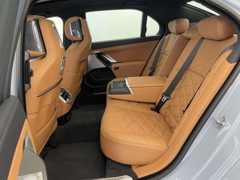 Used 2023 BMW 740i w/ Parking Assistance Package RWD image 14