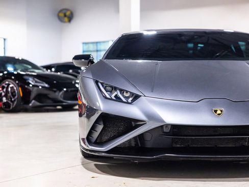 Used 2021 Lamborghini Huracan EVO RWD image 22