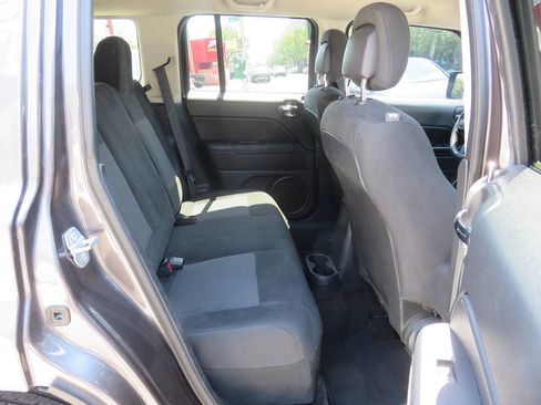 Used 2015 Jeep Patriot Sport w/ Power Value Group AWD/4WD image 18
