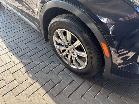 Used 2023 Cadillac XT4 Premium Luxury w/ Technology Package image 2