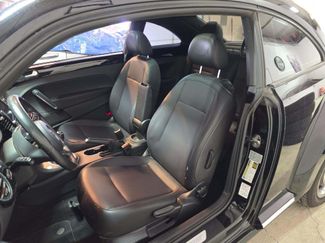 Used 2012 Volkswagen Beetle 2.5 FWD video 2